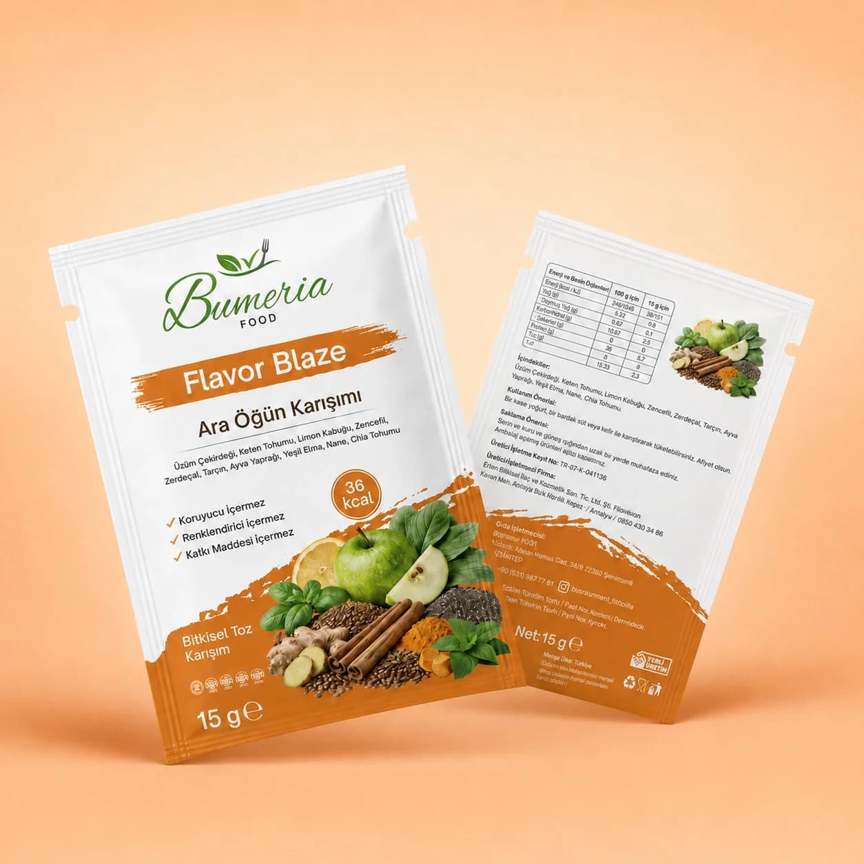 Bumeria Food Flavor Blaze ara öğün toz karışımı paketleri: turuncu zeminde önden ve arkadan iki turuncu şeritli paket.