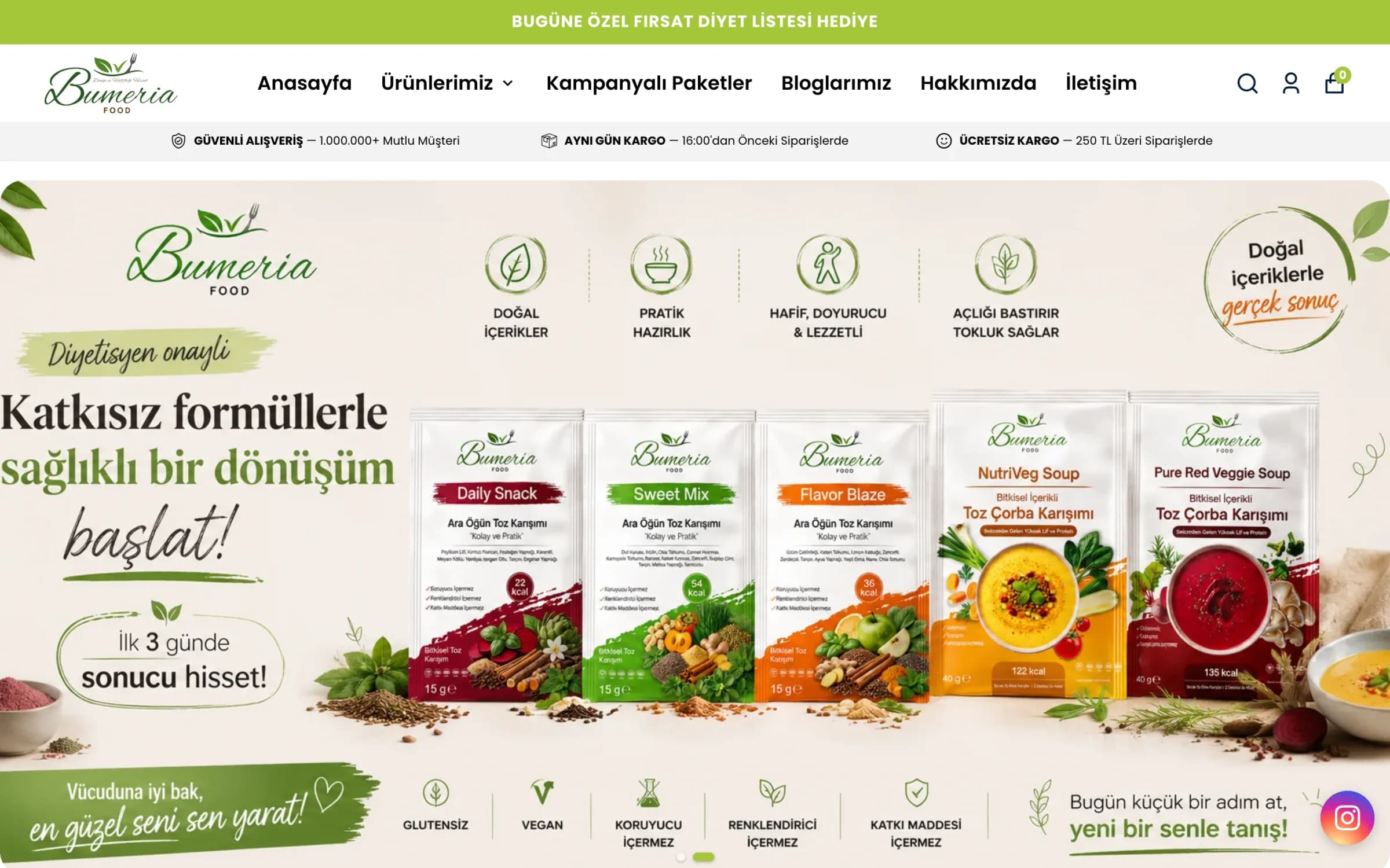 Bumeria Food'un masaüstü ana sayfası: üstte yeşil duyuru çubuğunda Bugüne Özel Fırsat Diyet Listesi Hediye, Bumeria Food logosu ve Anasayfa, Ürünlerimiz, Kampanyalı Paketler, Bloglarımız, Hakkımızda, İletişim menüsü; altında güvenli alışveriş, aynı gün kargo ve ücretsiz kargo mesajlarını taşıyan güven bandı; açılış görselinde Diyetisyen onaylı, Katkısız formüllerle sağlıklı bir dönüşüm başlat! yazısı ve Daily Snack, Sweet Mix, Flavor Blaze, NutriVeg ve Pure Red paketleri.