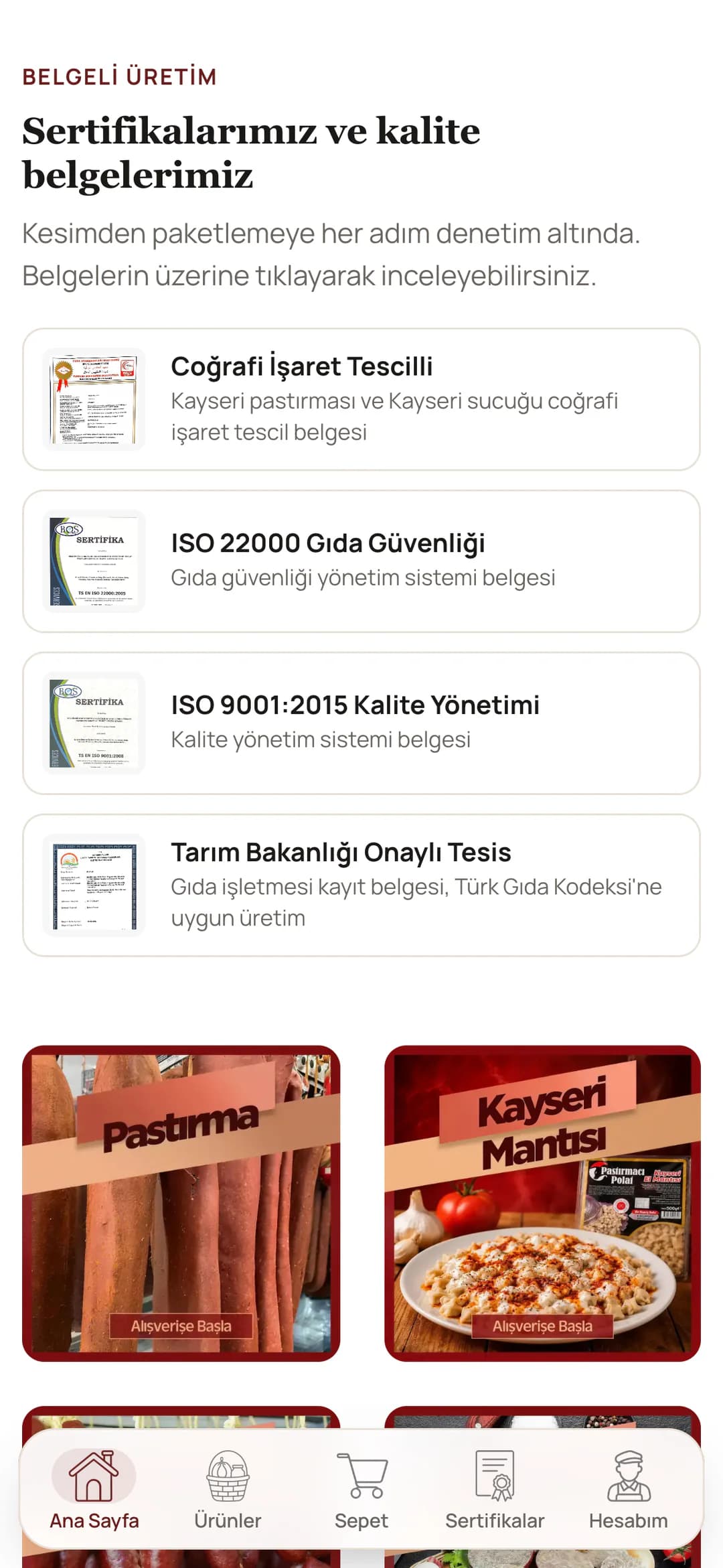 Pastırmacı Polat ana sayfasındaki Belgeli üretim bölümü telefonda: Sertifikalarımız ve kalite belgelerimiz başlığı, belgelerin üzerine tıklanarak incelenebileceği notu; Coğrafi İşaret Tescilli, ISO 22000 Gıda Güvenliği, ISO 9001:2015 Kalite Yönetimi ve Tarım Bakanlığı Onaylı Tesis kartları belge küçük resimleriyle; altta Pastırma ve Kayseri Mantısı kategori kutuları.