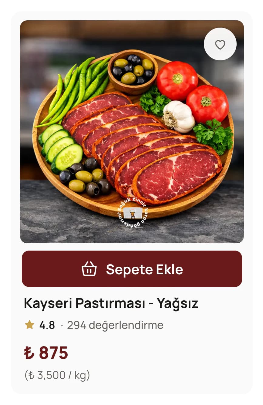 Ana sayfadaki Kayseri Pastırması - Yağsız kartının yakın planı: ahşap tabakta dilimlenmiş pastırma fotoğrafı, Sepete Ekle düğmesi, 4.8 puan ve 294 değerlendirme, ₺ 875 fiyat ve altında ₺ 3,500 / kg kilogram fiyatı.